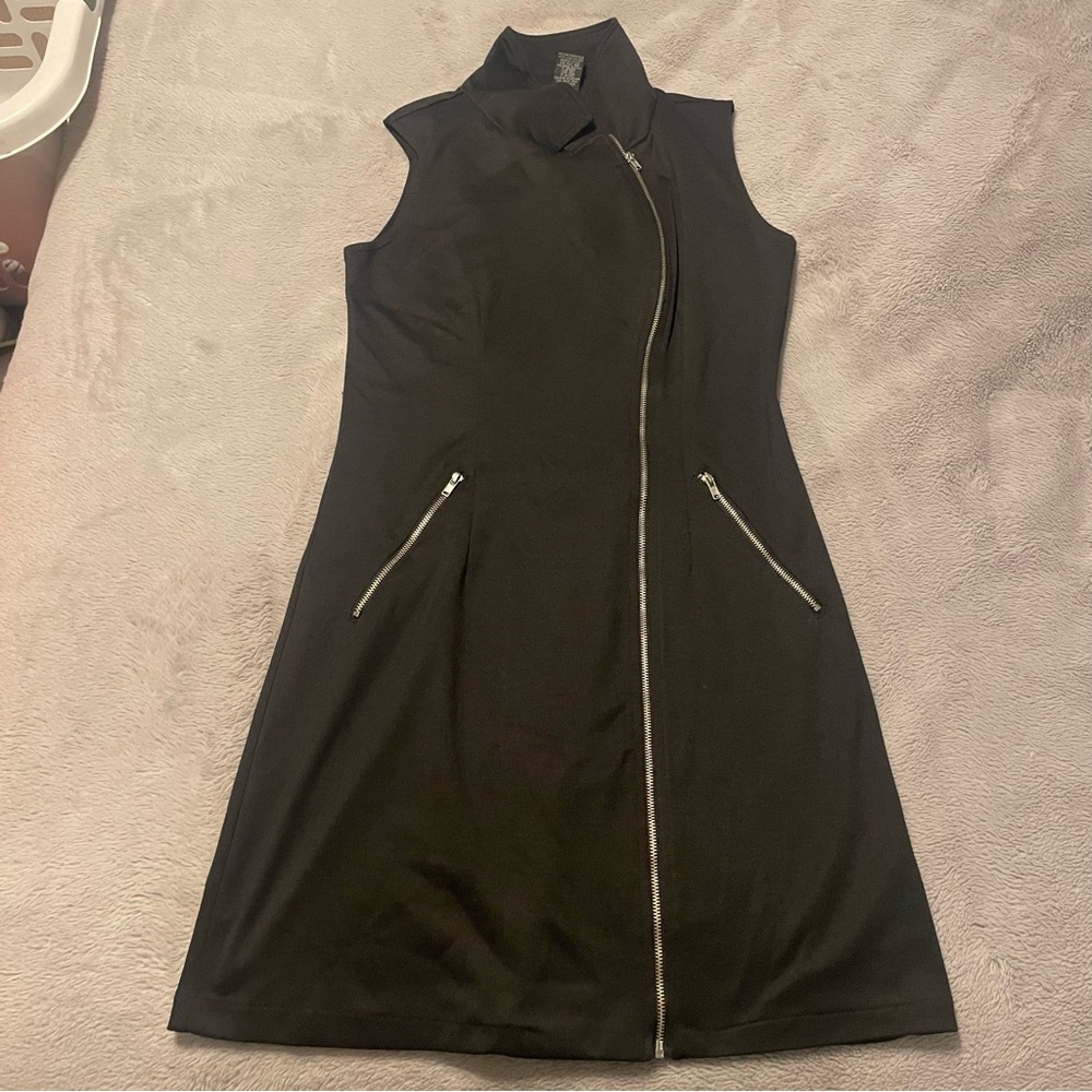 Alyn Paige Black Sleeveless Sheath Dress